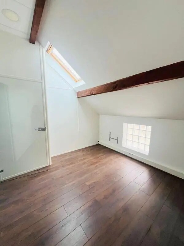 Office in Noisy-le-Roi to rent Interior Photo- Image 1 of 5