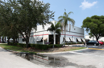 2950 NW 22nd Ter, Pompano Beach, FL for rent Building Photo- Image 1 of 4