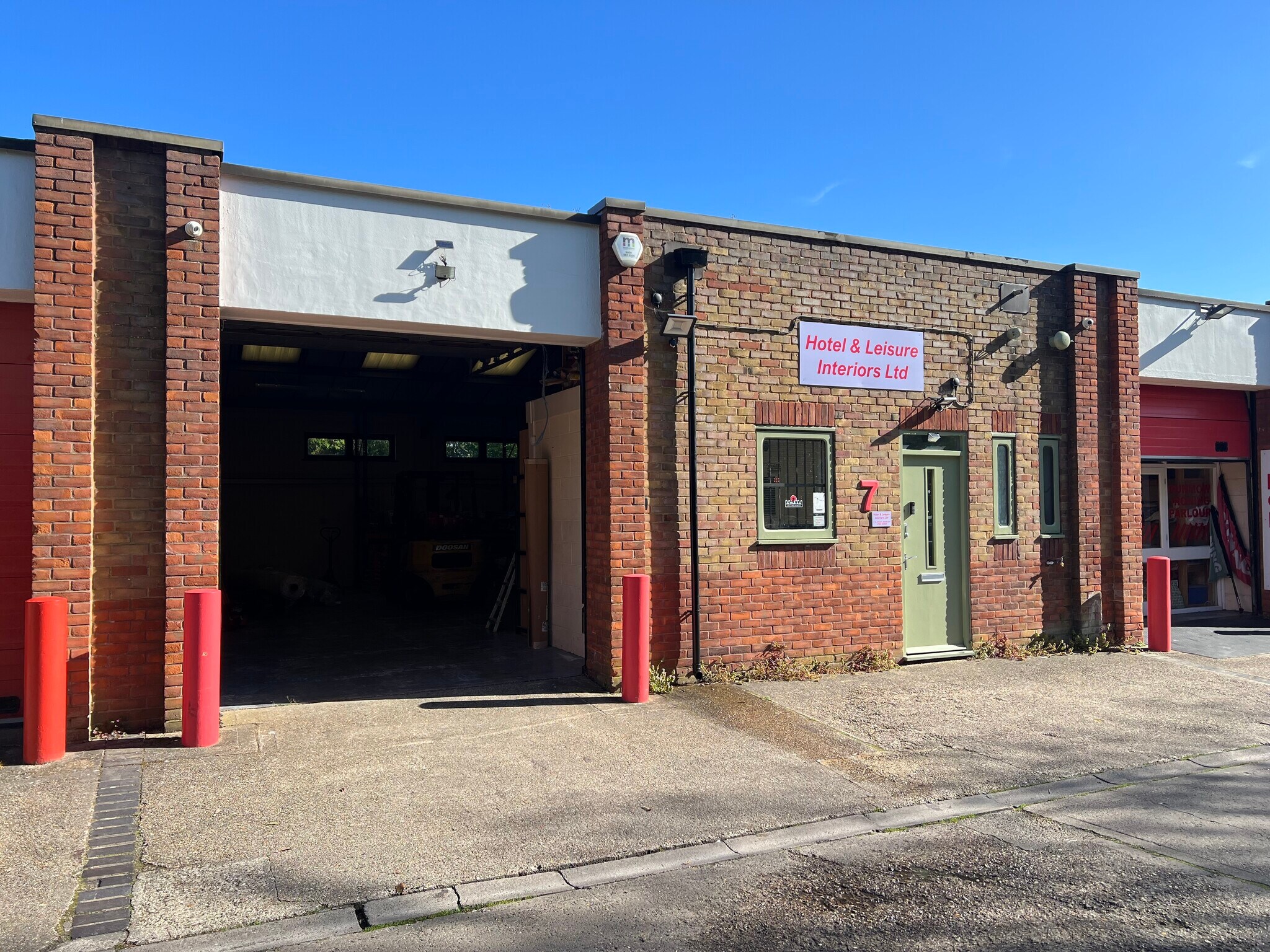 6-8 Station Rd, Dunmow to rent Building Photo- Image 1 of 6