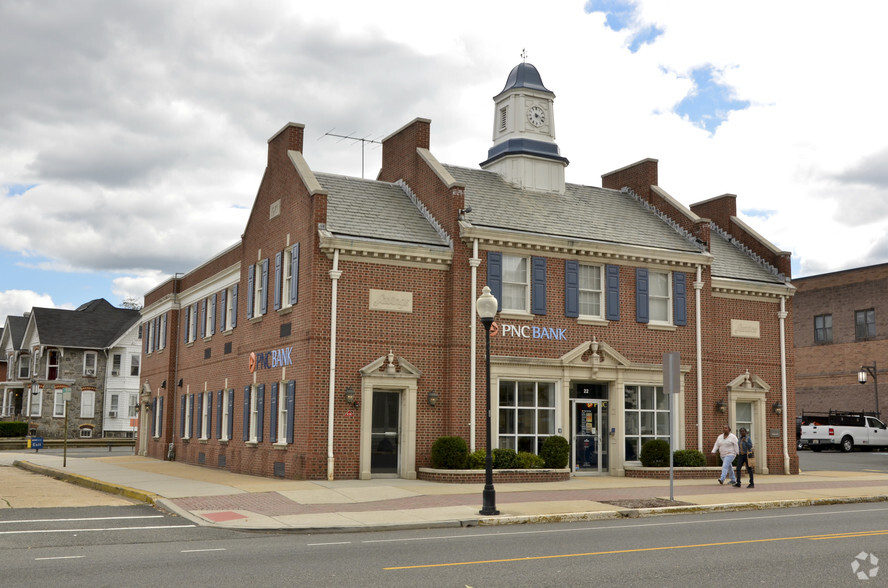 22 N Broad St, Woodbury, NJ for rent - Building Photo - Image 1 of 29