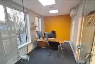 37-39 Brighton Rd, South Croydon to rent Interior Photo- Image 2 of 3