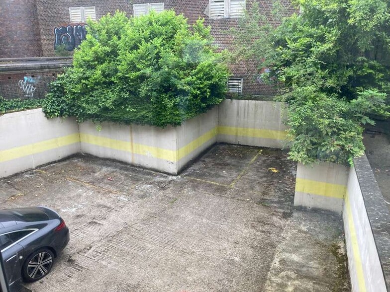 98 Great North Rd, London for sale - Building Photo - Image 2 of 9