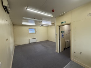 2-5 Gammon Walk, Barnstaple to rent Interior Photo- Image 2 of 2