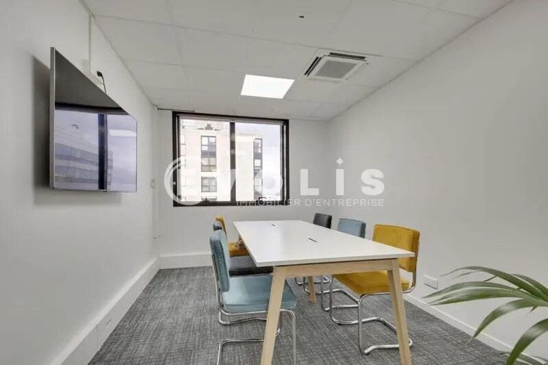 Office in Levallois-Perret to rent - Interior Photo - Image 2 of 3