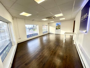 104-108 Wallgate, Wigan to rent Interior Photo- Image 2 of 7