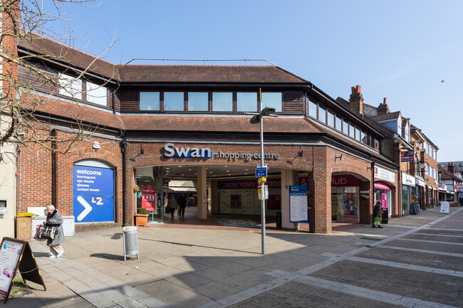 More details for High St, Leatherhead - Retail to Rent