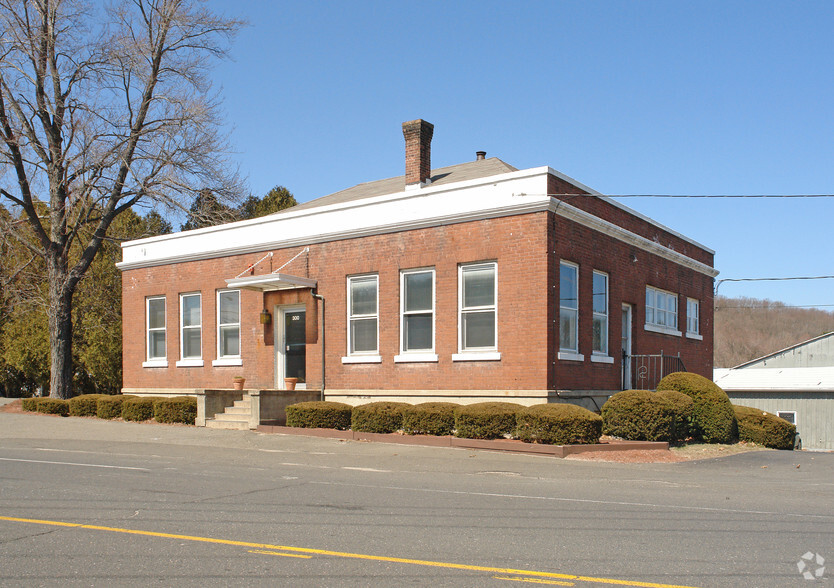 300 Saybrook Rd, Higganum, CT for sale - Primary Photo - Image 1 of 1