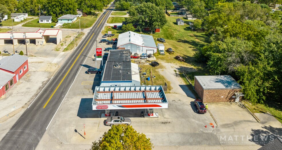 101 E Lake St, Mc Louth 66054 SQRL UK