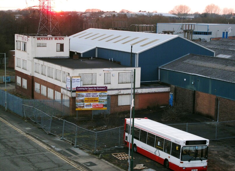 Radway Rd, Solihull for rent - Aerial - Image 2 of 35