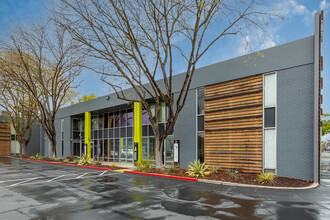 Expo Centre - Sacramento portfolio of 7 properties for sale on LoopNet.co.uk Building Photo- Image 1 of 10