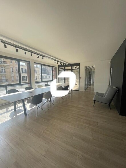Office in Boulogne-Billancourt to rent - Interior Photo - Image 2 of 11