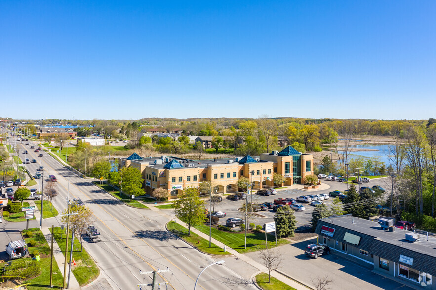 714-900 W Grand River Ave, Brighton, MI for rent - Aerial - Image 2 of 9