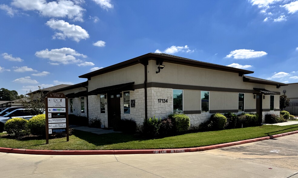 17134 N Eldridge Pkwy, Tomball, TX for rent - Building Photo - Image 2 of 21