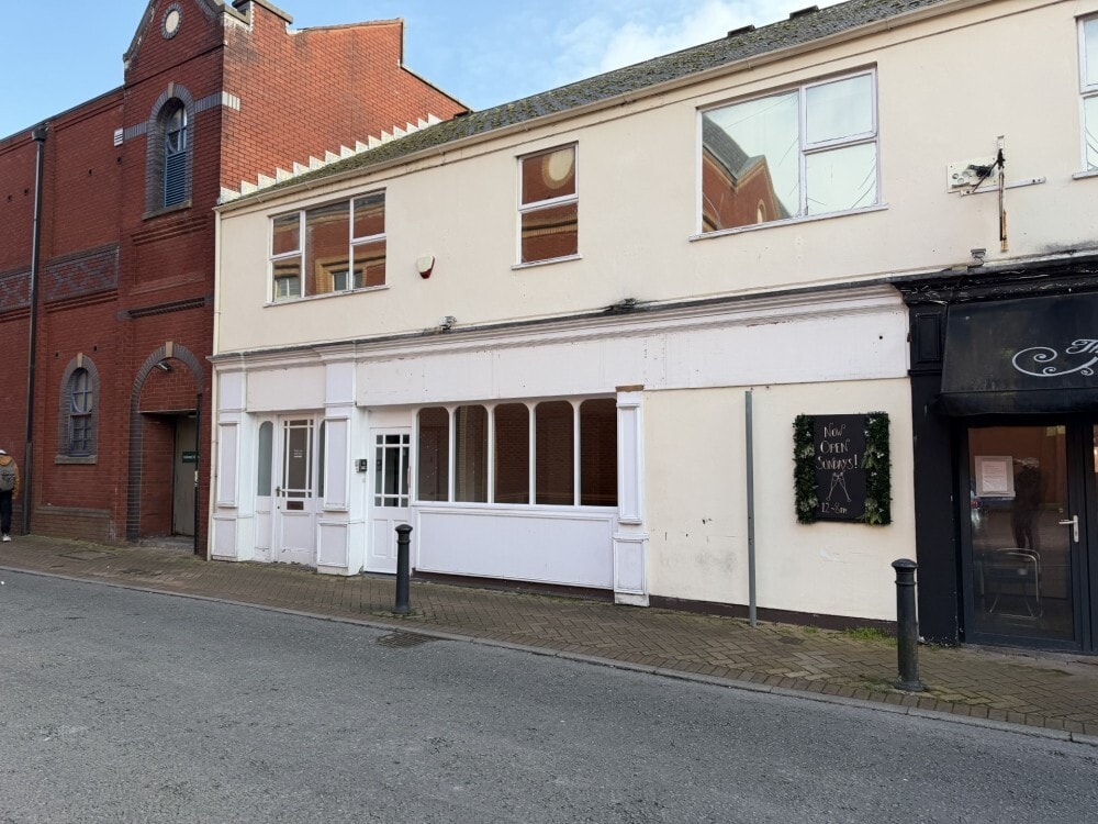 3-3A Theatre St, Preston to rent Primary Photo- Image 1 of 2