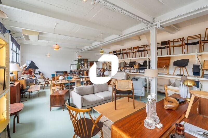 Light Industrial in Courbevoie to rent - Interior Photo - Image 3 of 12