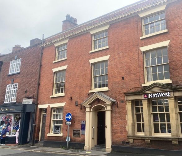 82 King St, Knutsford for sale Primary Photo- Image 1 of 1