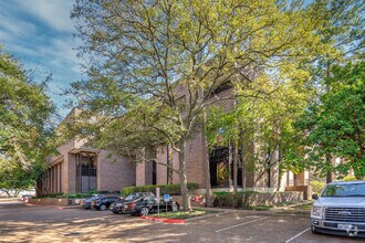 950 Echo Ln, Houston, TX for rent Building Photo- Image 1 of 13