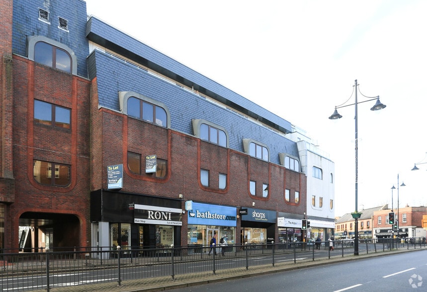 4-6 Thames St, Staines to rent - Primary Photo - Image 1 of 4