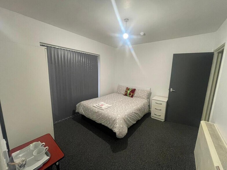 432 Birmingham Rd, Bromsgrove to rent - Building Photo - Image 2 of 54