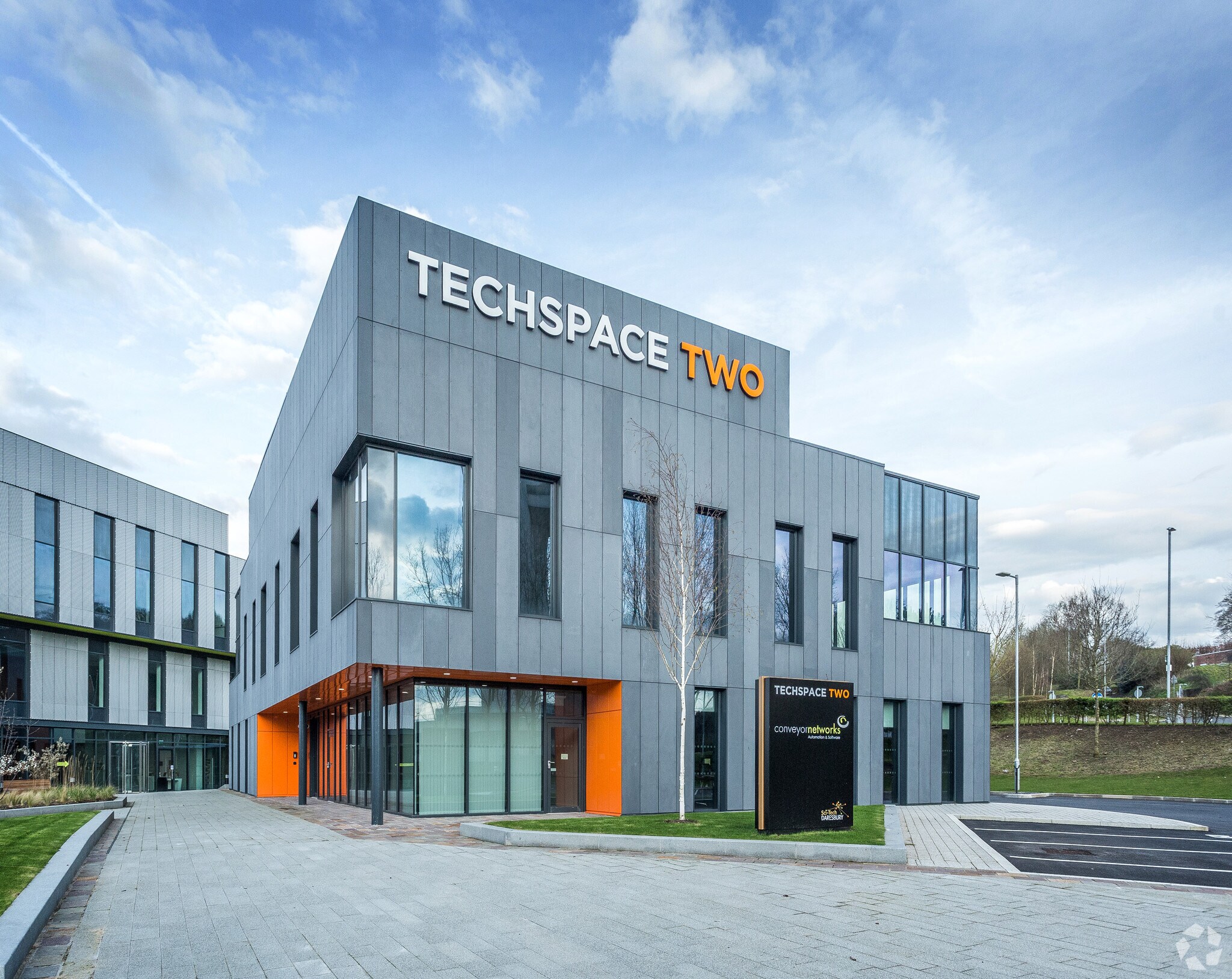 Keckwick Ln, Warrington to rent Primary Photo- Image 1 of 6