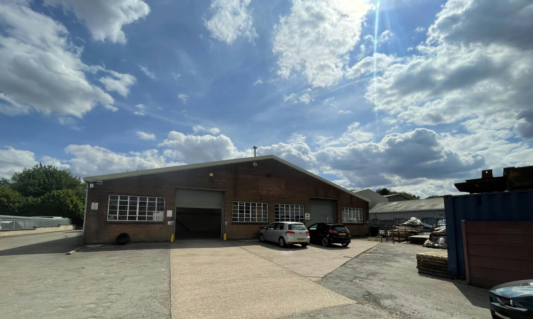 203 Torrington Ave, Coventry for sale Primary Photo- Image 1 of 1