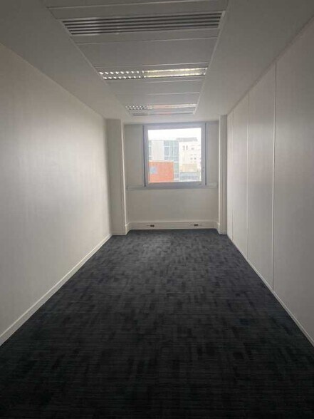 Office in Ivry-sur-Seine to rent - Building Photo - Image 2 of 15
