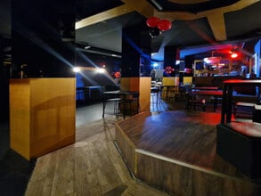 Retail in Barcelona, Barcelona to rent Interior Photo- Image 2 of 3