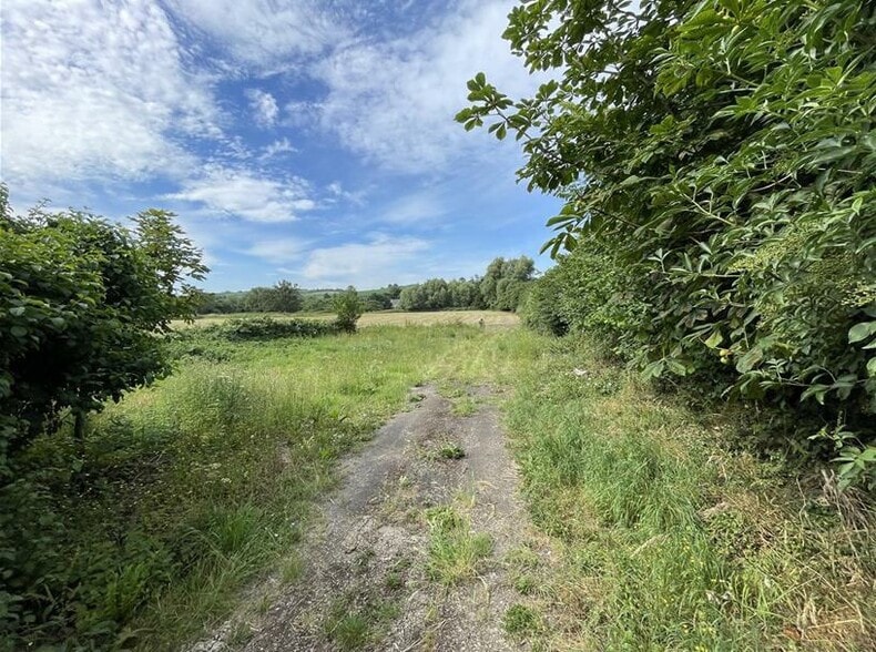 Dorchester Road, Maiden Newton to rent - Building Photo - Image 2 of 4