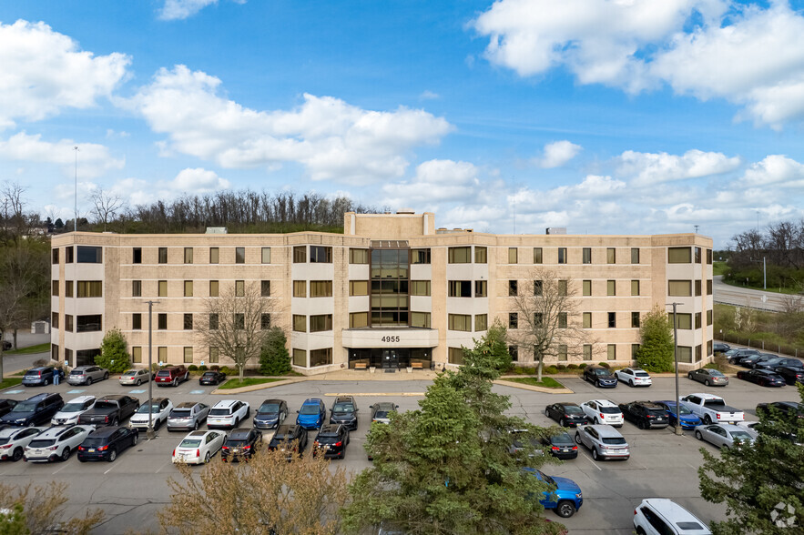 4955 Steubenville Pike, Pittsburgh, PA for rent - Building Photo - Image 3 of 7