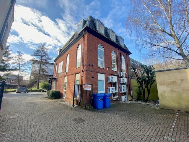 Northbrook St, Newbury to rent - Building Photo - Image 2 of 4