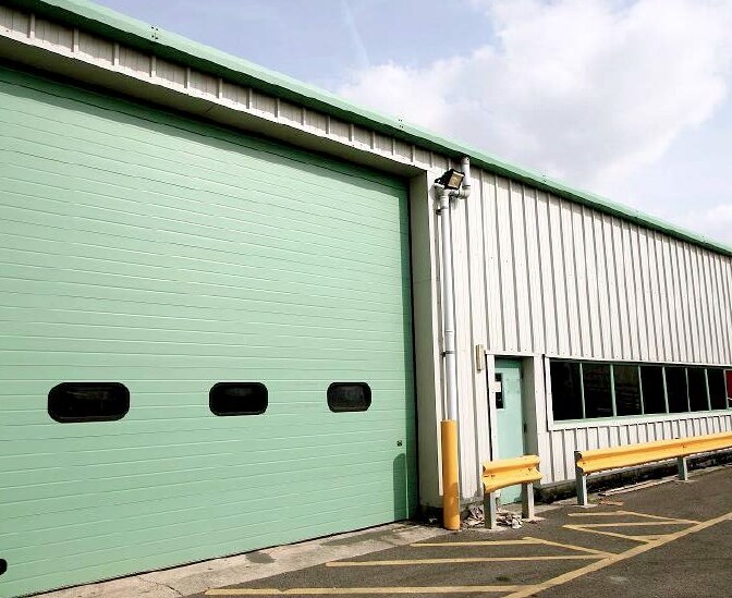 Parsonage Rd, Swindon to rent - Building Photo - Image 2 of 7