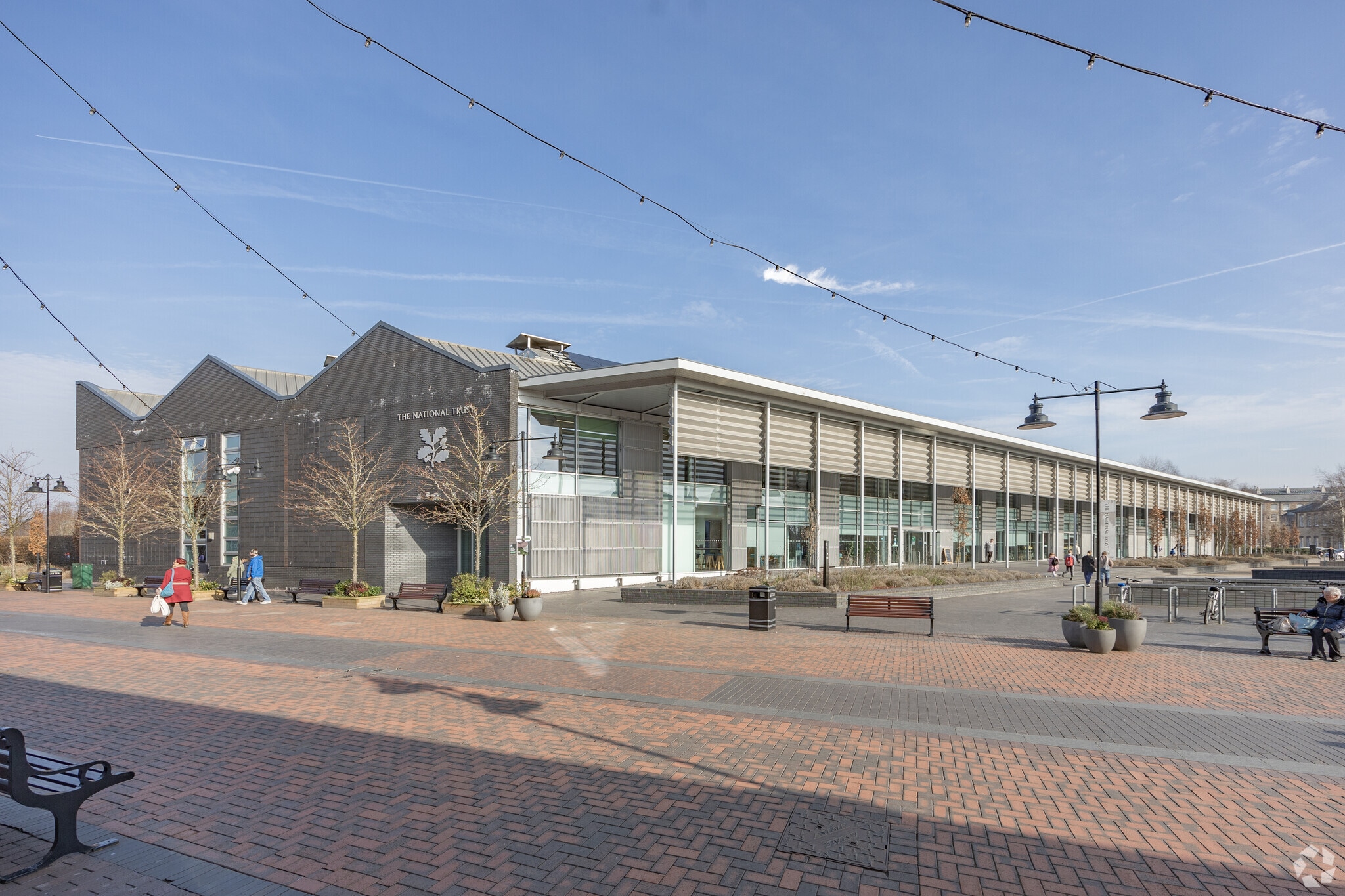 Kemble Dr, Swindon for sale Primary Photo- Image 1 of 4