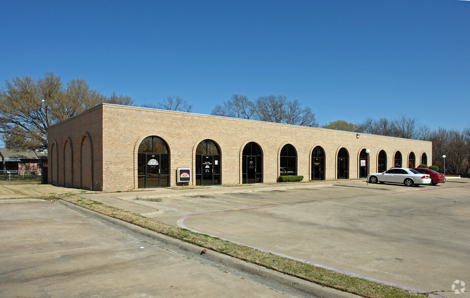 2608 Eastland St, Greenville, TX for rent - Primary Photo - Image 1 of 3