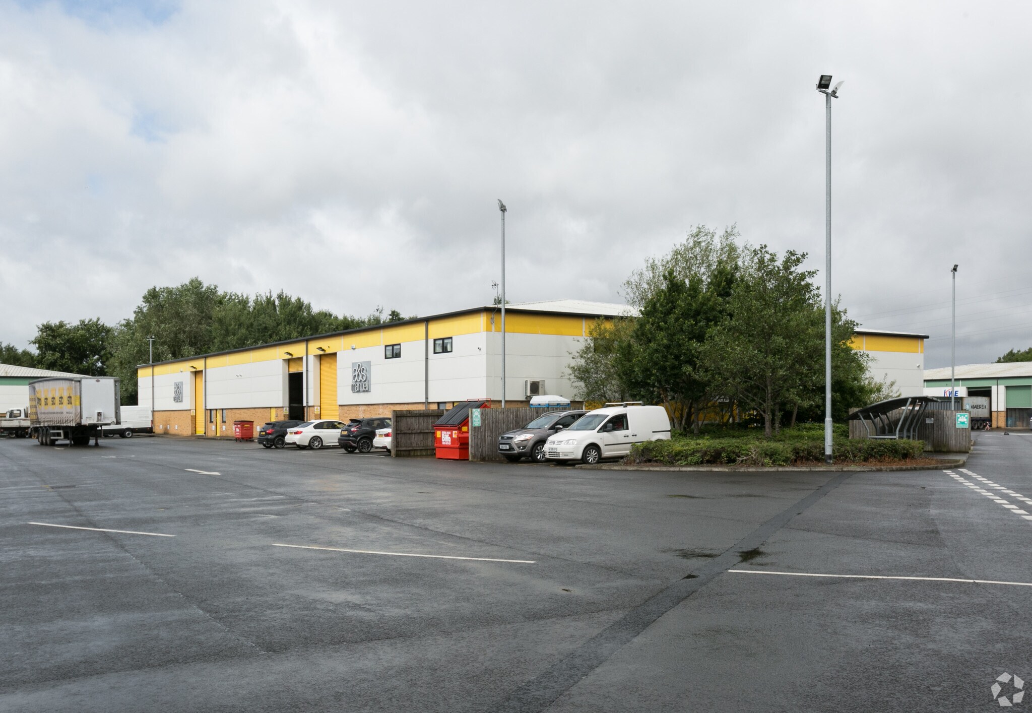 Parkway, Cardiff to rent Building Photo- Image 1 of 2