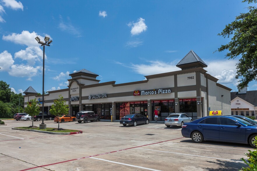 7902-7904 Broadway St, Pearland, TX for rent - Building Photo - Image 1 of 23