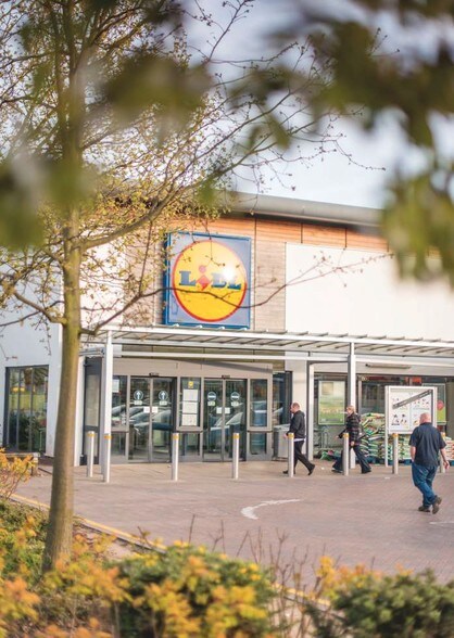 4-10 Hening Av, Ipswich for sale - Primary Photo - Image 1 of 1