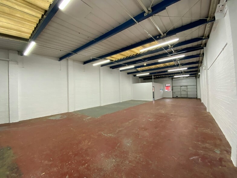 25-33 Hawbank Rd, East Kilbride to rent - Building Photo - Image 2 of 7