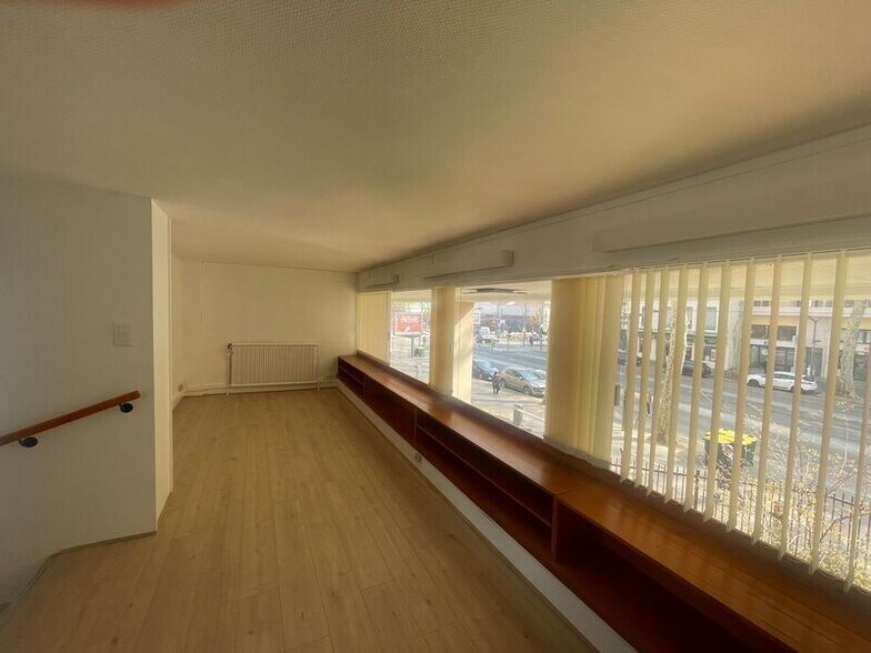 Office in Lyon to rent - Interior Photo - Image 3 of 6