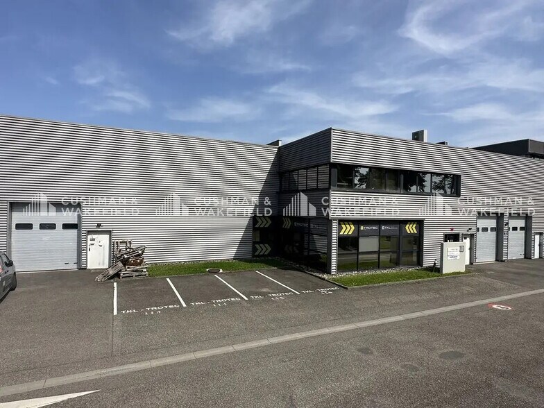 Light Industrial in Niederhausbergen to rent - Building Photo - Image 3 of 7