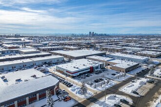 2315 30th Ave NE, Calgary, AB - AERIAL  map view