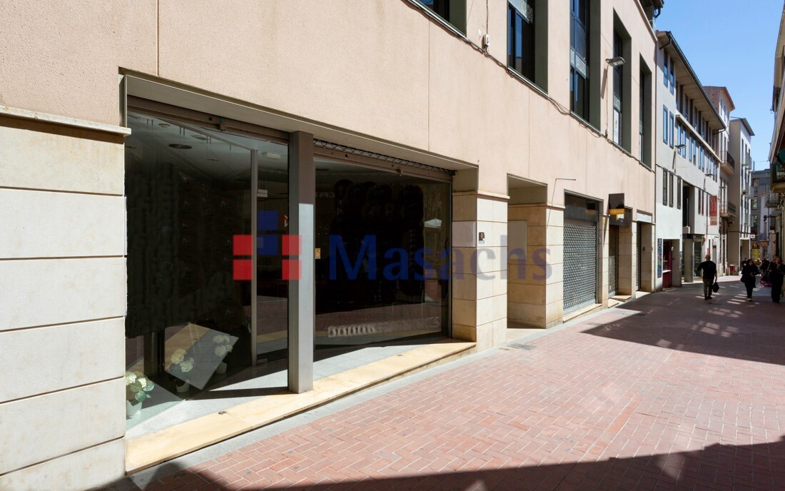 Retail in Terrassa, Barcelona to rent Construction Photo- Image 1 of 20