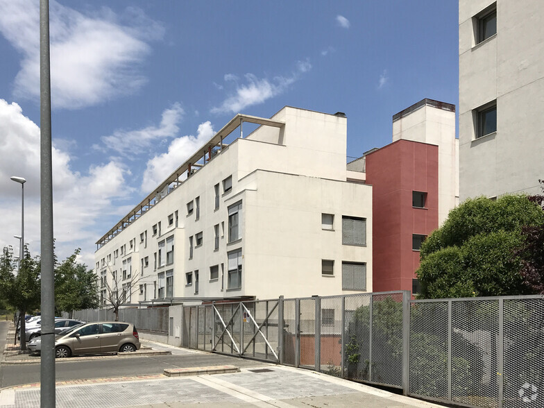 Calle Francisco Salzillo, 7, Torrejón De Ardoz, Madrid for rent - Building Photo - Image 2 of 3