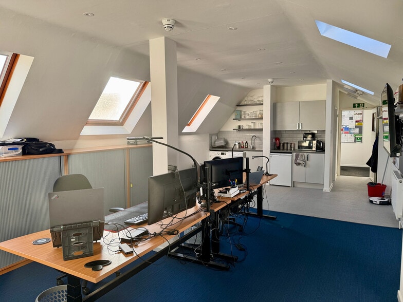 83 High St, Linton for sale - Interior Photo - Image 3 of 5