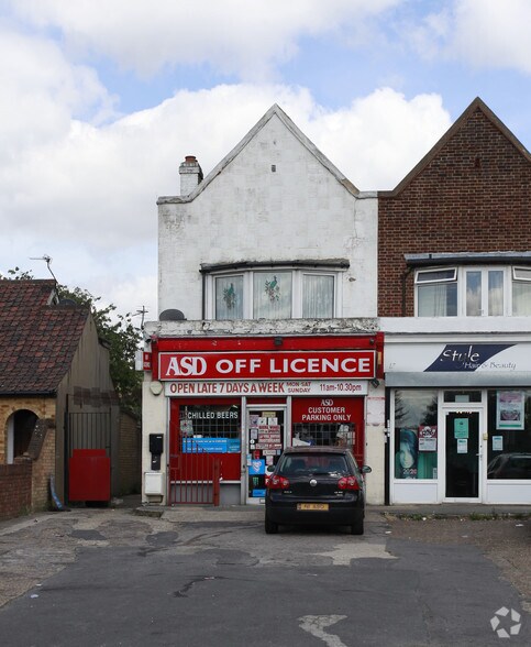 15 Blackfen Rd, Sidcup for sale - Primary Photo - Image 1 of 1
