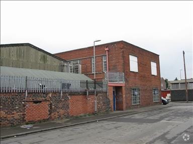 Scout Hill Rd, Dewsbury to rent - Building Photo - Image 2 of 4