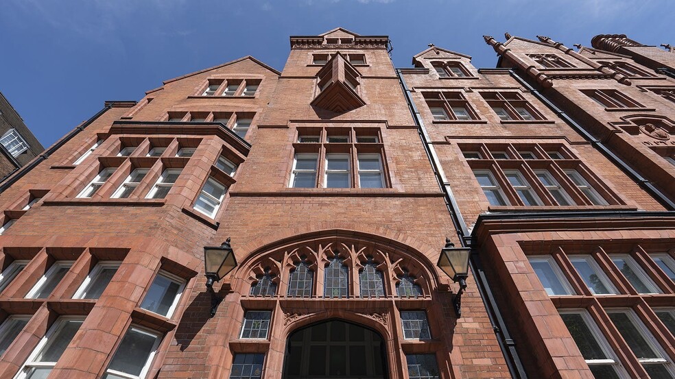 100 Hammersmith Rd, London to rent - Building Photo - Image 3 of 15