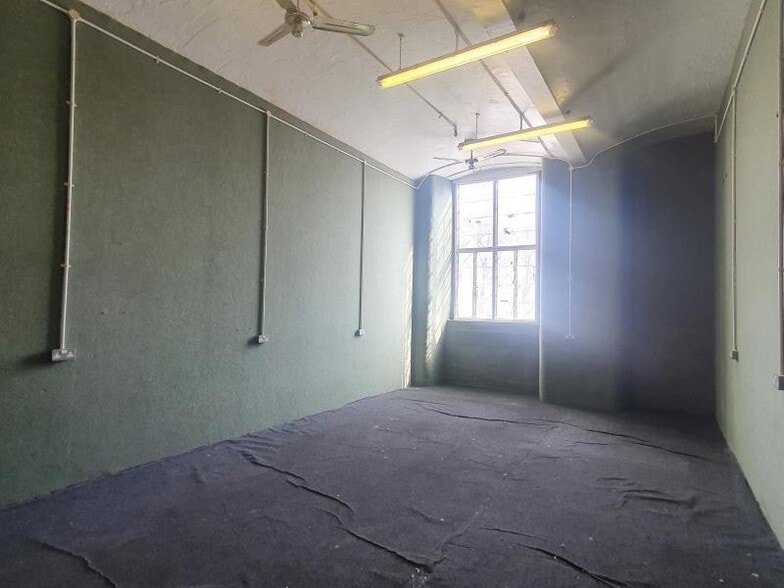 Pollard St E, Manchester to rent - Building Photo - Image 3 of 31