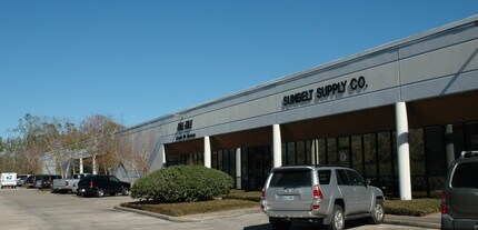 3255 Executive Blvd, Beaumont, TX for rent Building Photo- Image 1 of 1