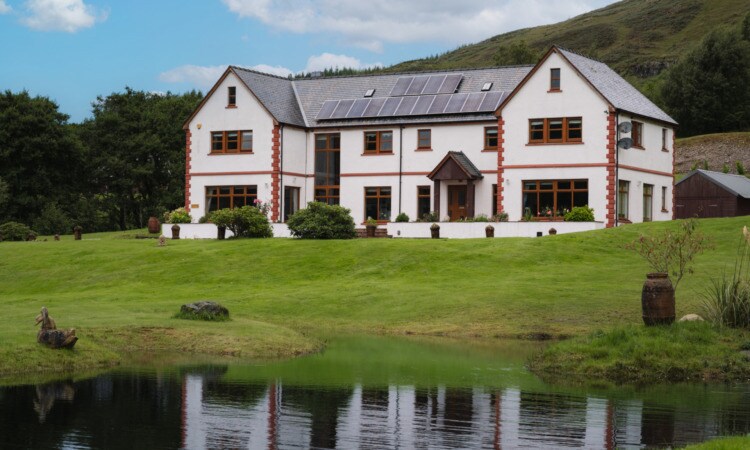 Glenloy, Fort William for sale - Building Photo - Image 2 of 19