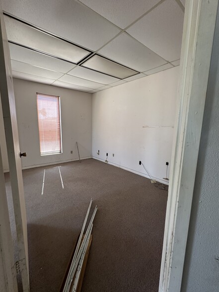 1885 FM 448, Giddings, TX for rent - Interior Photo - Image 3 of 6